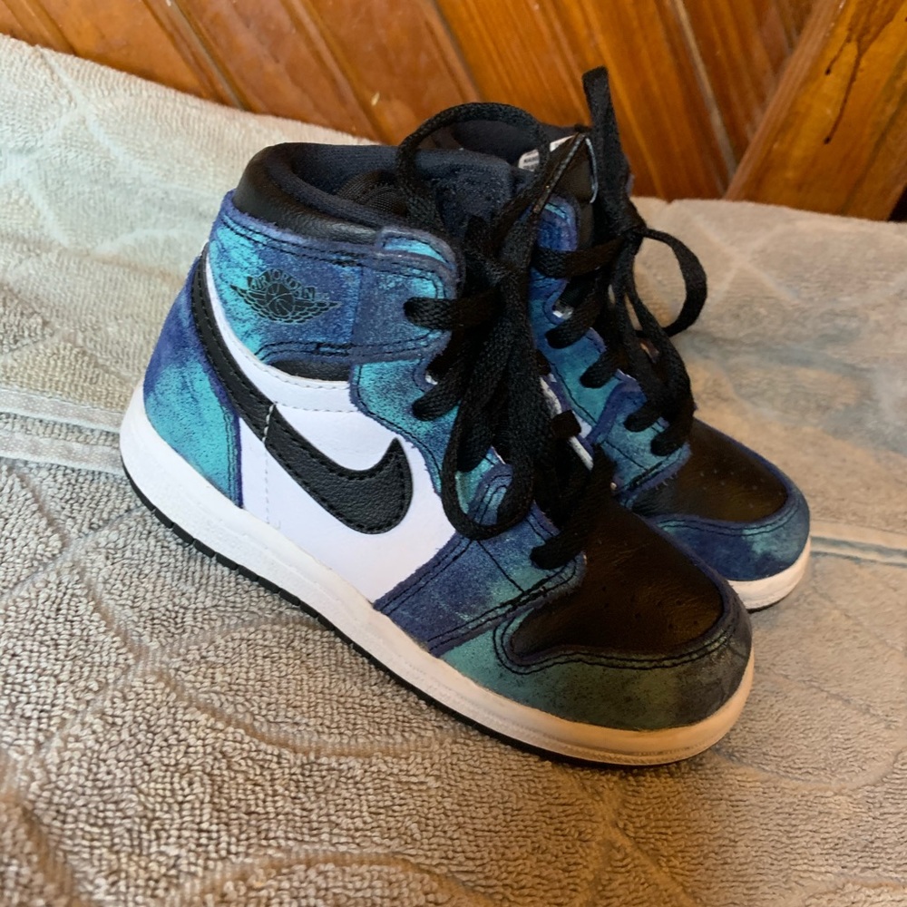 Retro 1 OG “Tie Dye” Toddler shoe